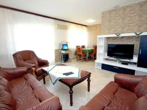 Rent, house, 180m², Reževići, Budva - image 8