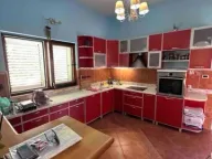 Izdavanje, kuća, 350m², Donja Gorica, Podgorica - image 12