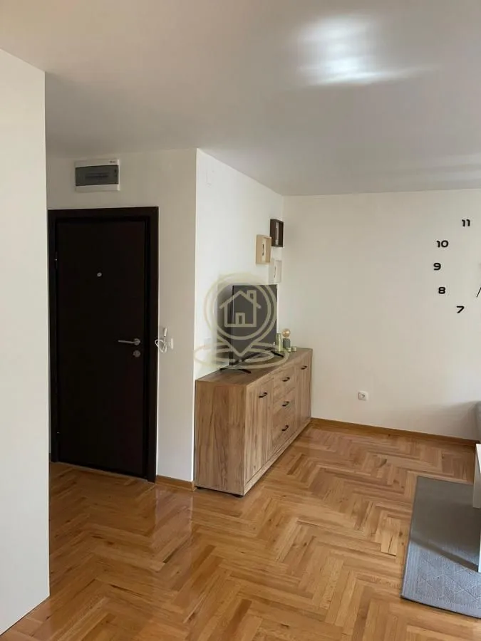 Izdavanje, trosoban stan, 64m², Voždovac Sve Podlokacije, Beograd