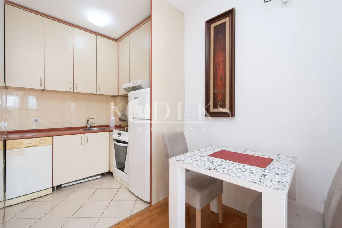 Rent, studio apartment, 27m², Stari Aerodrom, Podgorica
