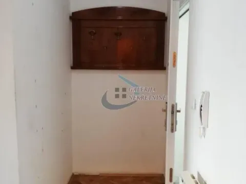 Prodaja, četvorosoban stan, 117m², Savski Venac, Beograd - image 12