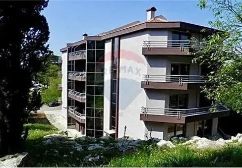 Prodaja, trosoban stan, 136m², Centar, Podgorica - image 3