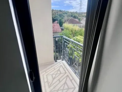 Izdavanje, jednosoban stan, 45m², Blok 6, Podgorica - image 8