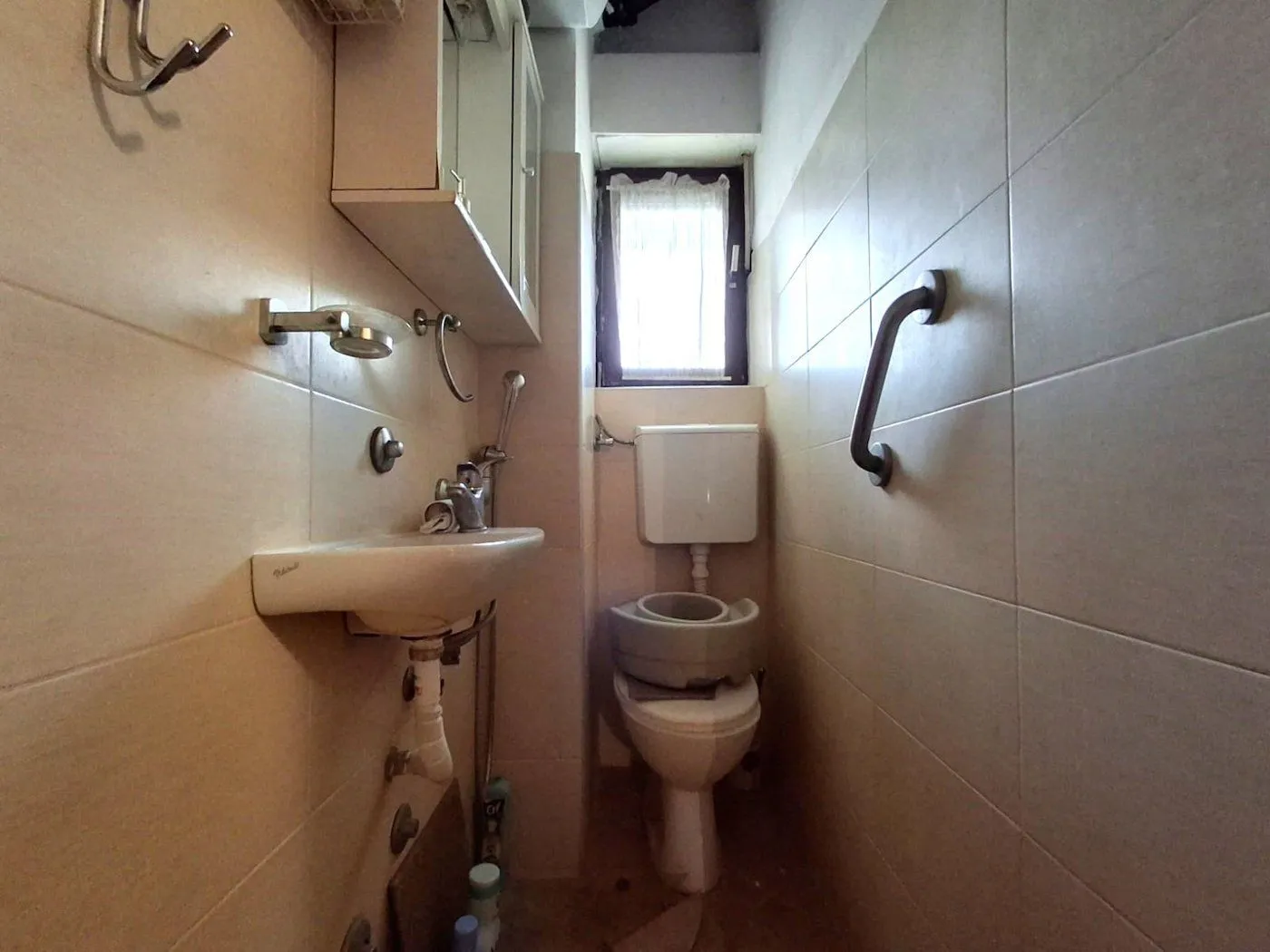 Sale, house, 183m², Gorica C, Podgorica