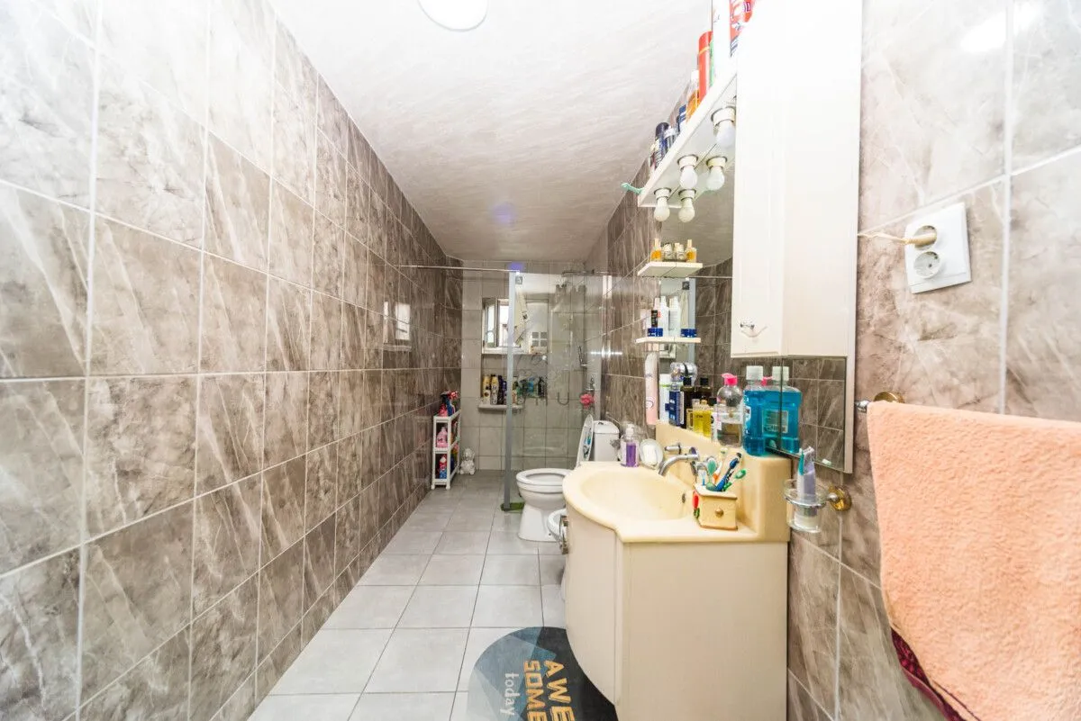 Prodaja, trosoban stan, 109m², Centar, Podgorica