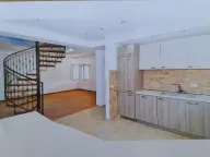 Izdavanje, kuća, 180m², Kalimanj, Tivat - image 11