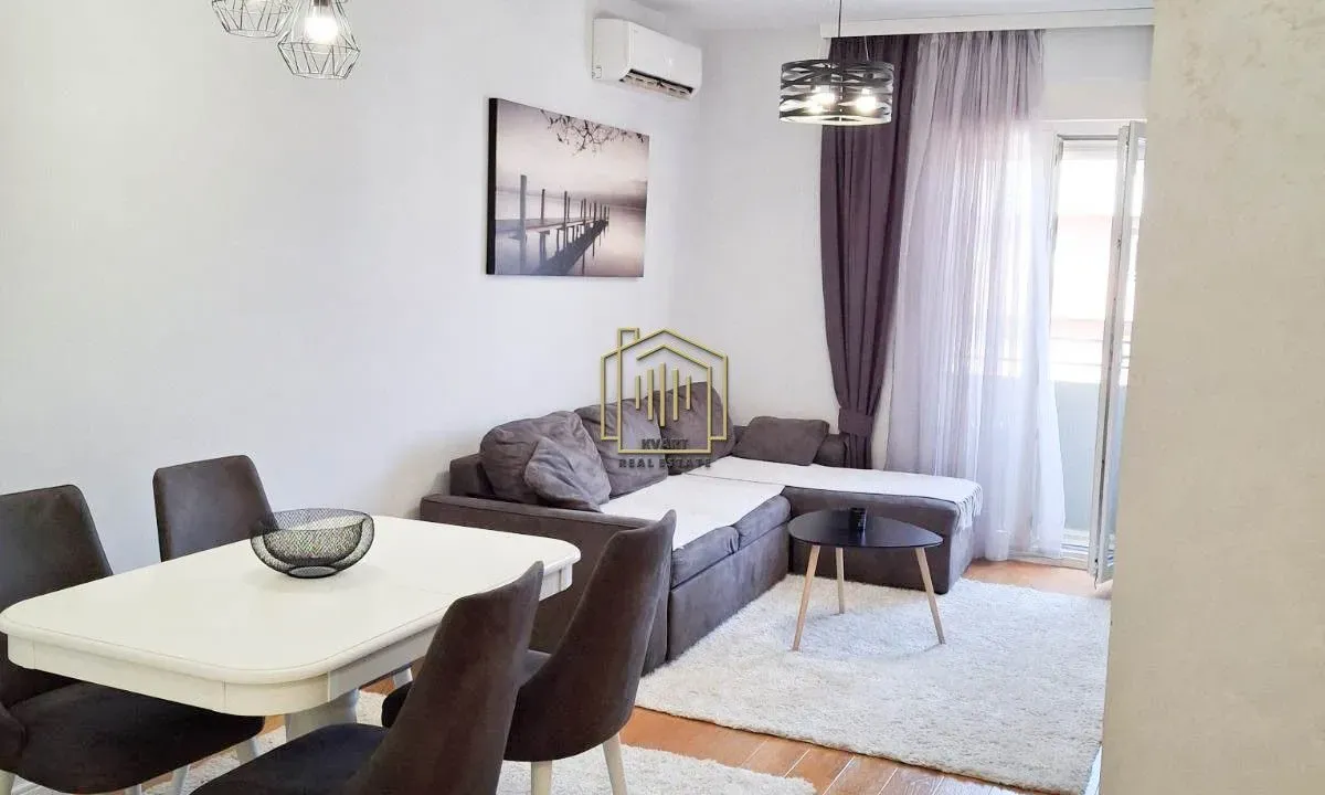 Prodaja, jednosoban stan, 40m², Central Point, Podgorica