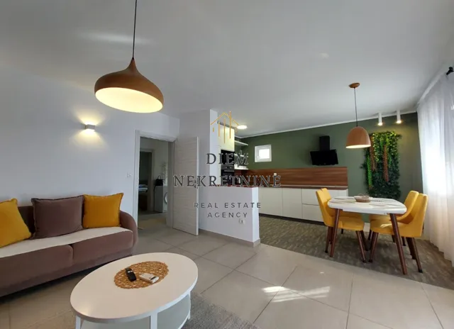 Rent, two bedroom apartment, 70m², Dobrota, Kotor
