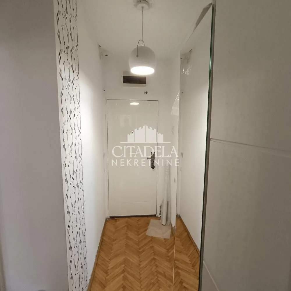 Prodaja, jednosoban stan, 31m², Cerak, Beograd