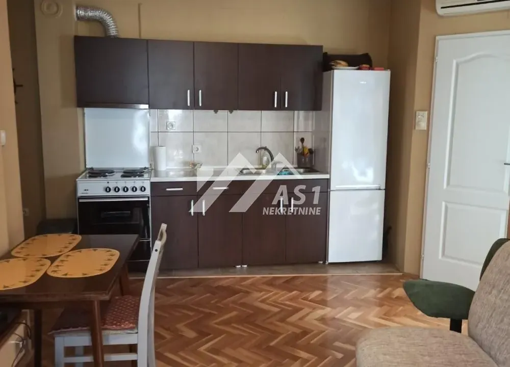 Izdavanje, jednosoban stan, 42m², Grbavica, Novi Sad Sve Podlokacije