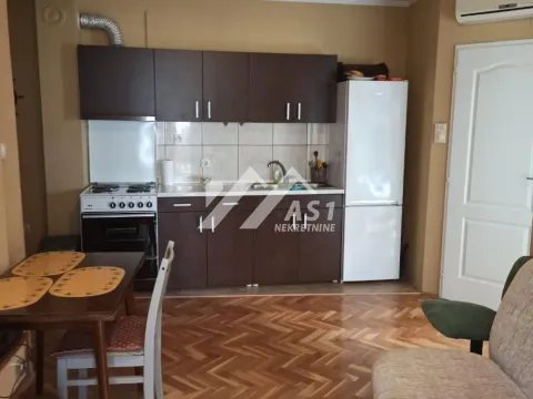 Izdavanje, jednosoban stan, 42m², Grbavica, Novi Sad Sve Podlokacije