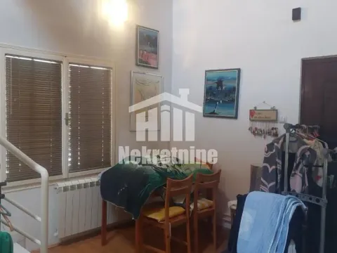 Prodaja, kuća, 250m², Voždovac Sve Podlokacije, Beograd - image 8