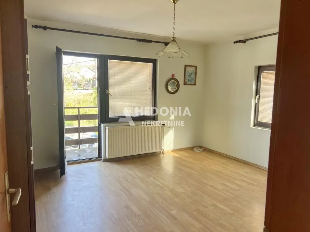 Prodaja, kuća, 278m², Jajinci, Voždovac Sve Podlokacije