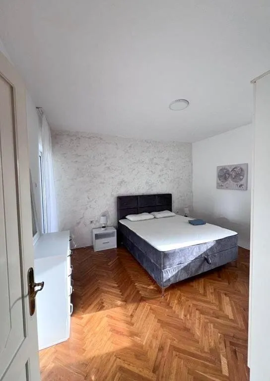 Izdavanje, jednosoban stan, 56m², Zabjelo, Podgorica