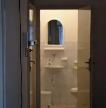 Izdavanje, poslovni prostor, 70m², Vukov Spomenik, Zvezdara Sve Podlokacije - image 5