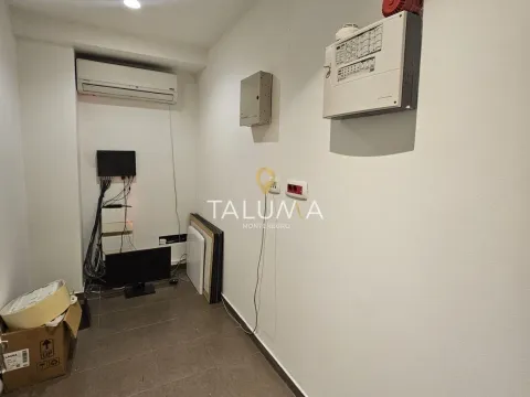 Izdavanje, poslovni prostor, 180m², City Kvart, Podgorica - image 9