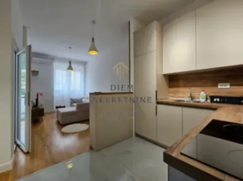 Izdavanje, jednosoban stan, 38m², Centar, Bar - image 4