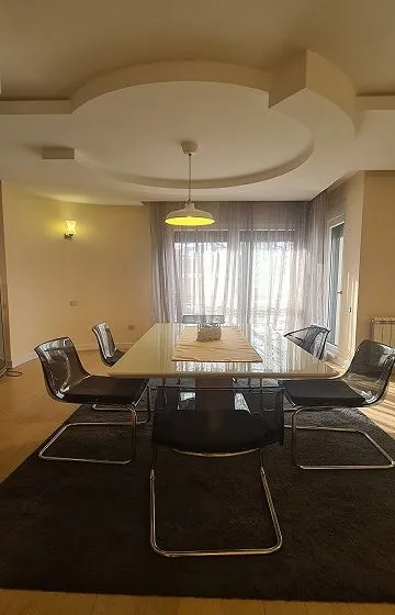 Izdavanje, stan, 180m², Vračar Hram, Vračar Sve Podlokacije