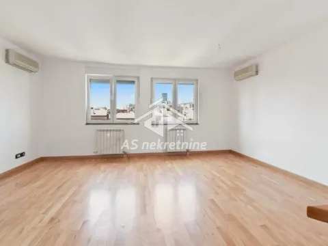 Izdavanje, trosoban stan, 128m², Stari Grad, Beograd - image 10