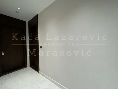 Prodaja, četvorosoban stan, 121m², Vračar Hram, Vračar Sve Podlokacije - image 13