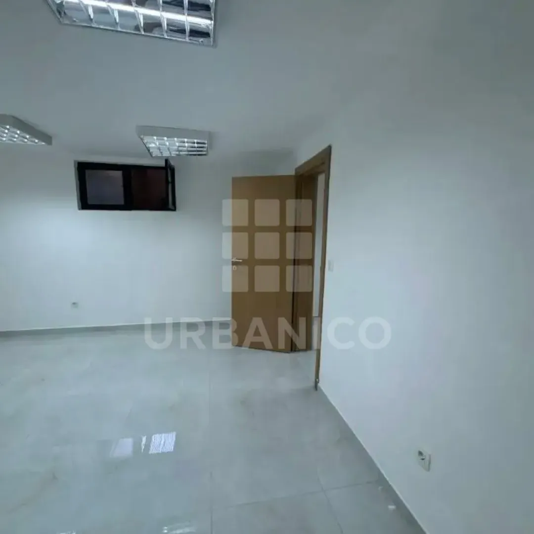 Rent, office space, 64m², Baston, Podgorica