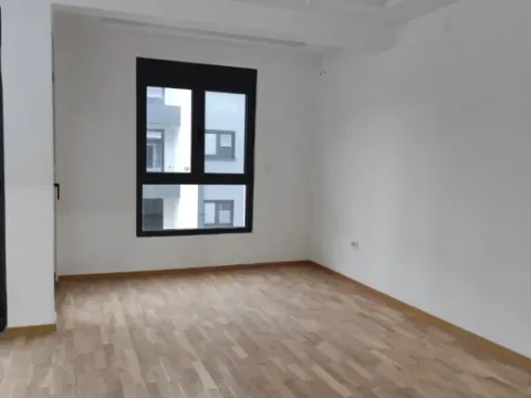 Prodaja, dvosoban stan, 69m², Šušanj, Bar - image 2