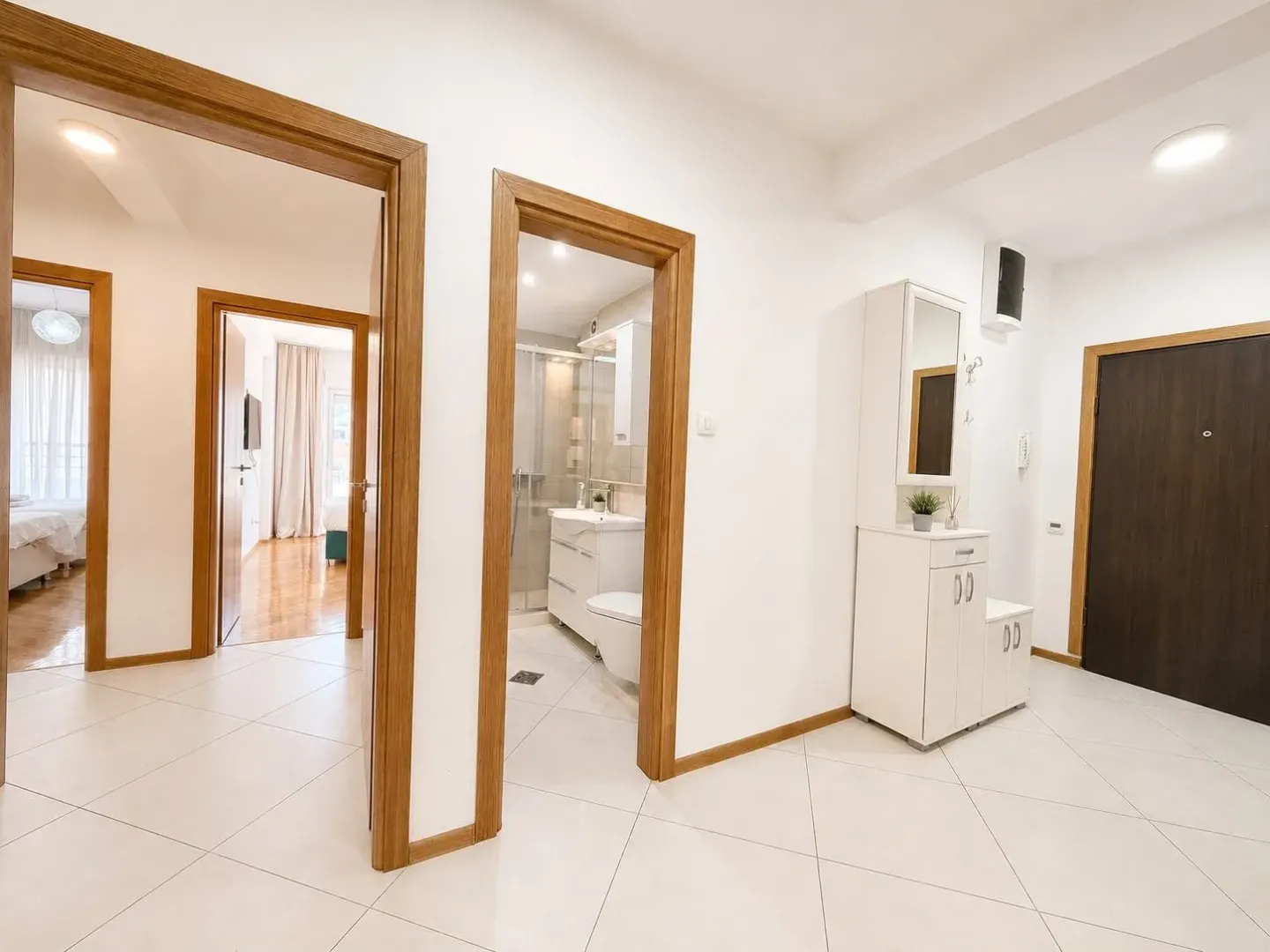 Rent, three bedroom apartment, 150m², Lazi, Budva