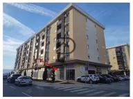 Izdavanje, poslovni prostor, 74m², New City, Podgorica - image 1