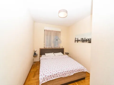 Izdavanje, jednosoban stan, 40m², Stari Aerodrom, Podgorica - image 6