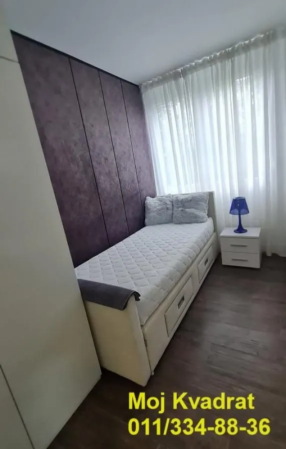 Izdavanje, dvosoban stan, 50m², Novi Beograd Sve Podlokacije, Beograd