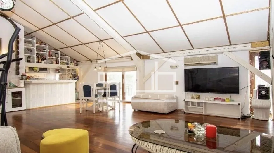 Sale, three bedroom apartment, 110m², Stari Grad, Beograd