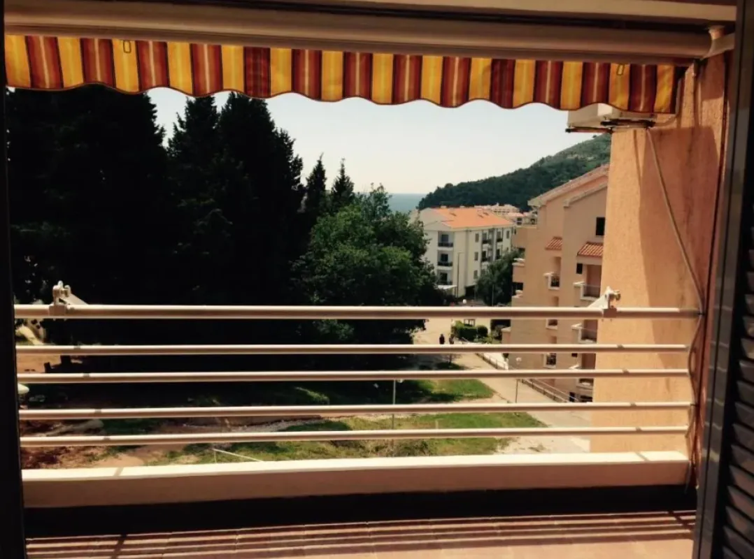 Prodaja, dvosoban stan, 75m², Petrovac, Budva
