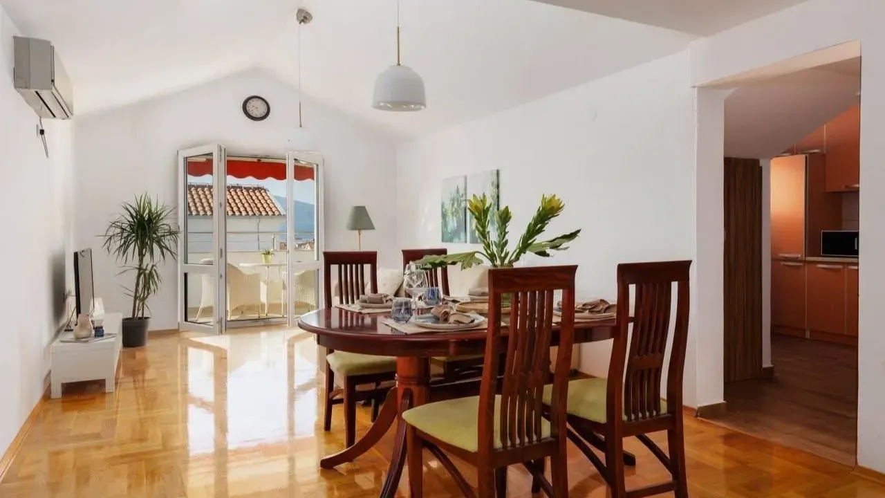 Sale, two bedroom apartment, 62m², Tivat, Crna Gora