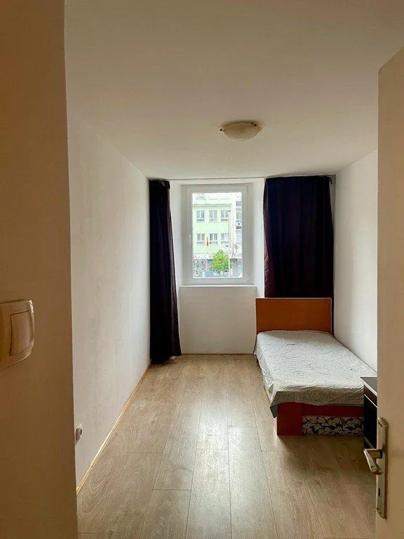 Izdavanje, dvosoban stan, 50m², Centar, Podgorica