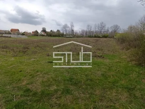 Zemljište in Arnajevo