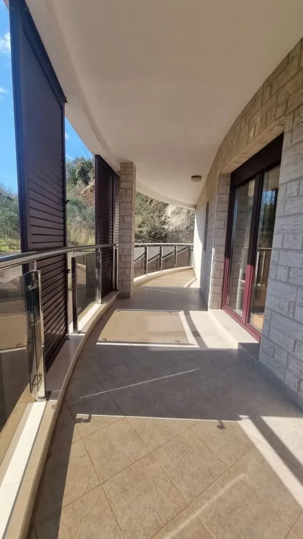 Sale, two bedroom apartment, 130m², Bečići, Budva