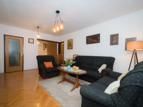 Izdavanje, dvosoban stan, 70m², Gintaš, Podgorica - image 11