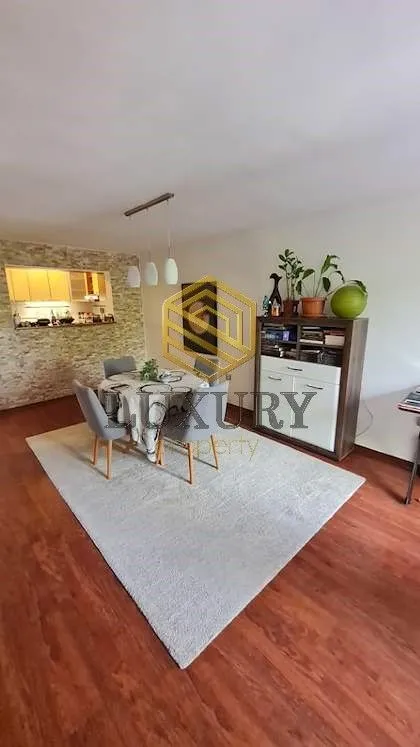 Prodaja, dvosoban stan, 80m², Malo Brdo, Podgorica