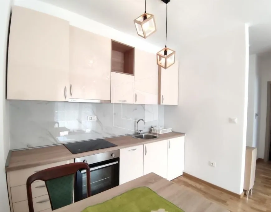 Izdavanje, jednosoban stan, 43m2, Rafailovići, Budva