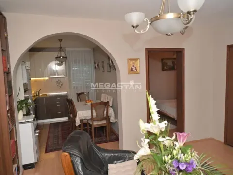 Prodaja, kuća, 167m², Krnjaca, Palilula Sve Podlokacije - image 8