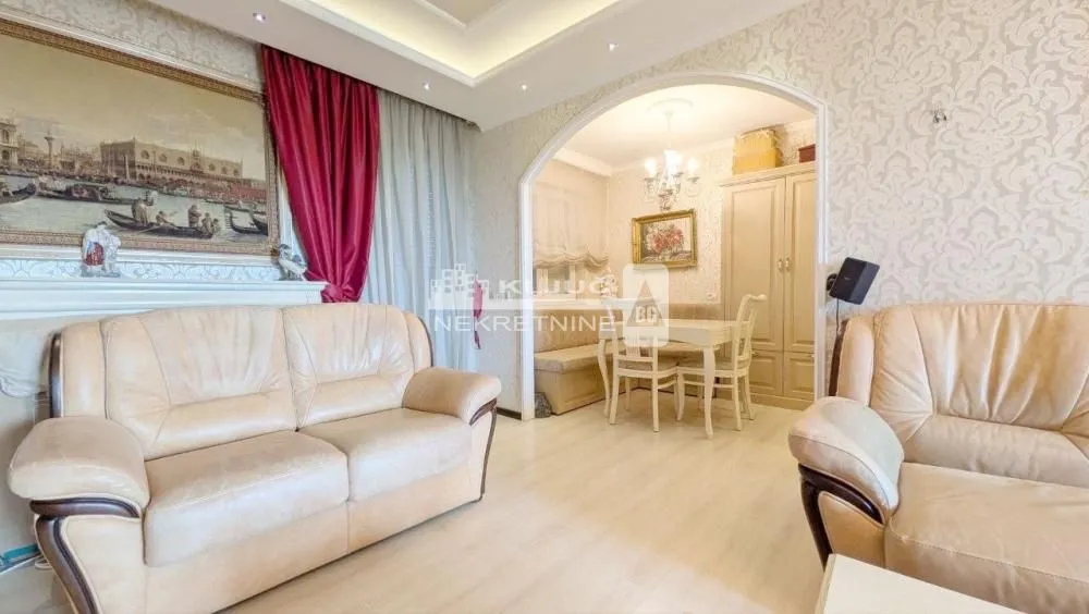 Sale, three bedroom apartment, 82m², Novi Beograd Blok 64, Novi Beograd Sve Podlokacije