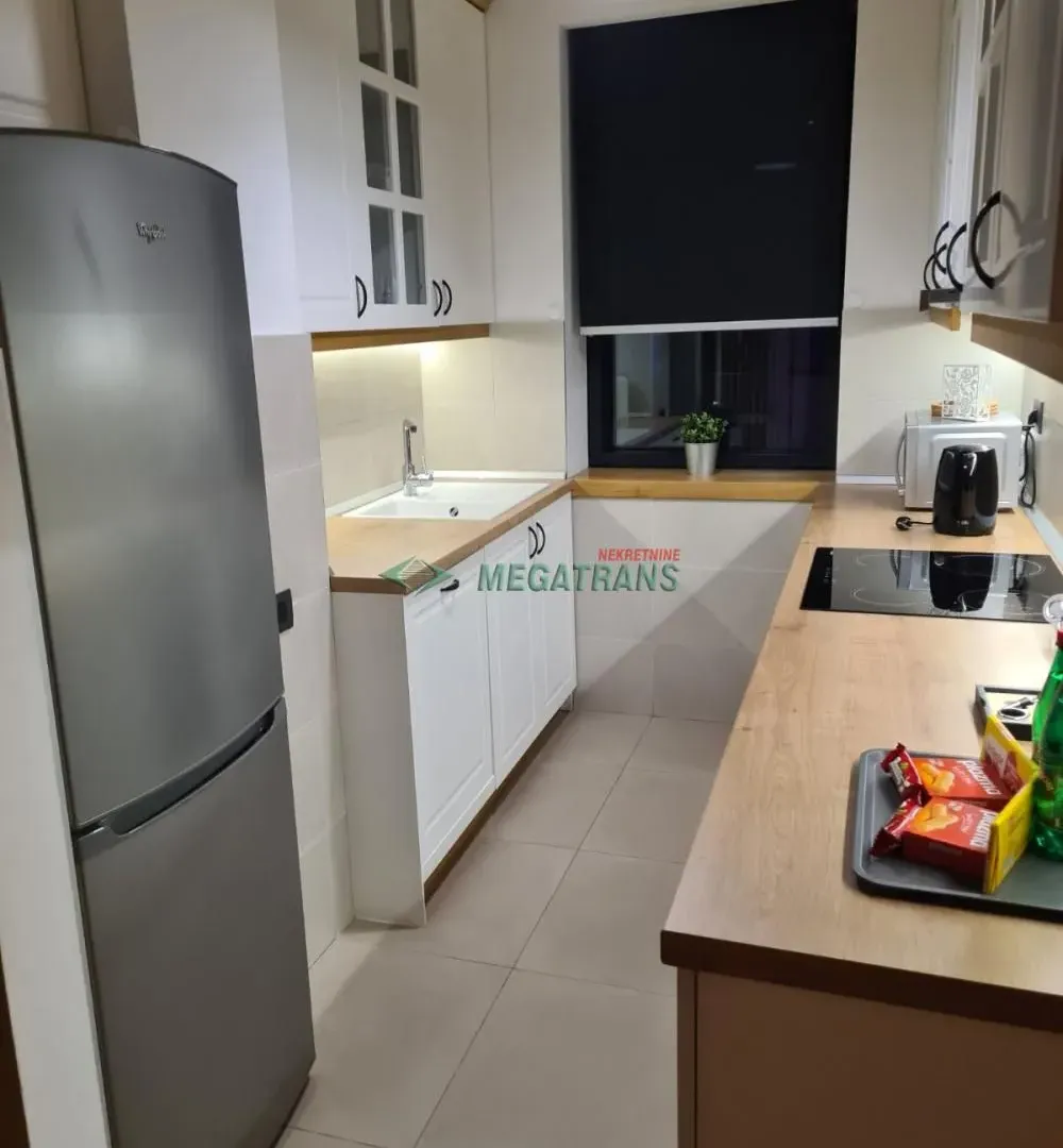 Izdavanje, trosoban stan, 85m², Novi Beograd Sve Podlokacije, Beograd