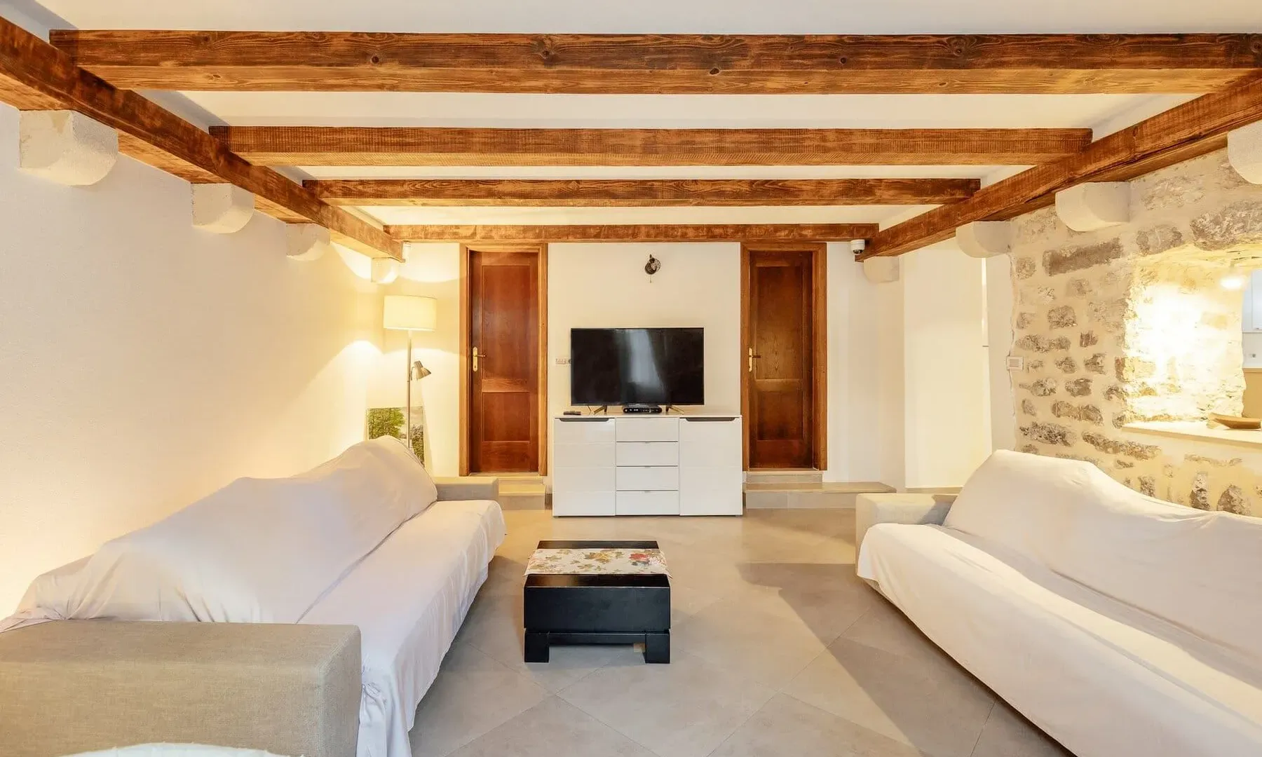 Prodaja, dvosoban stan, 93m², Perast, Kotor