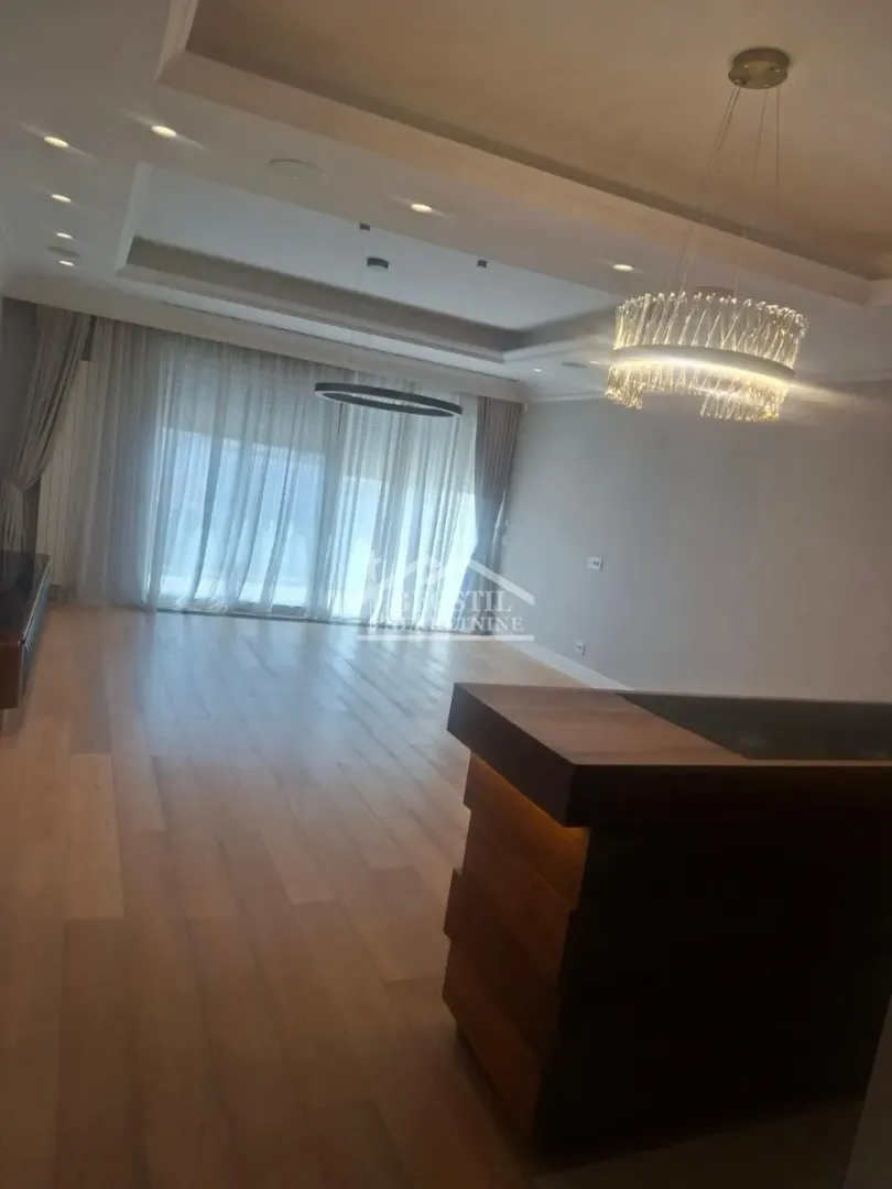 Rent, four bedroom apartment, 137m², Vračar Hram, Vračar Sve Podlokacije