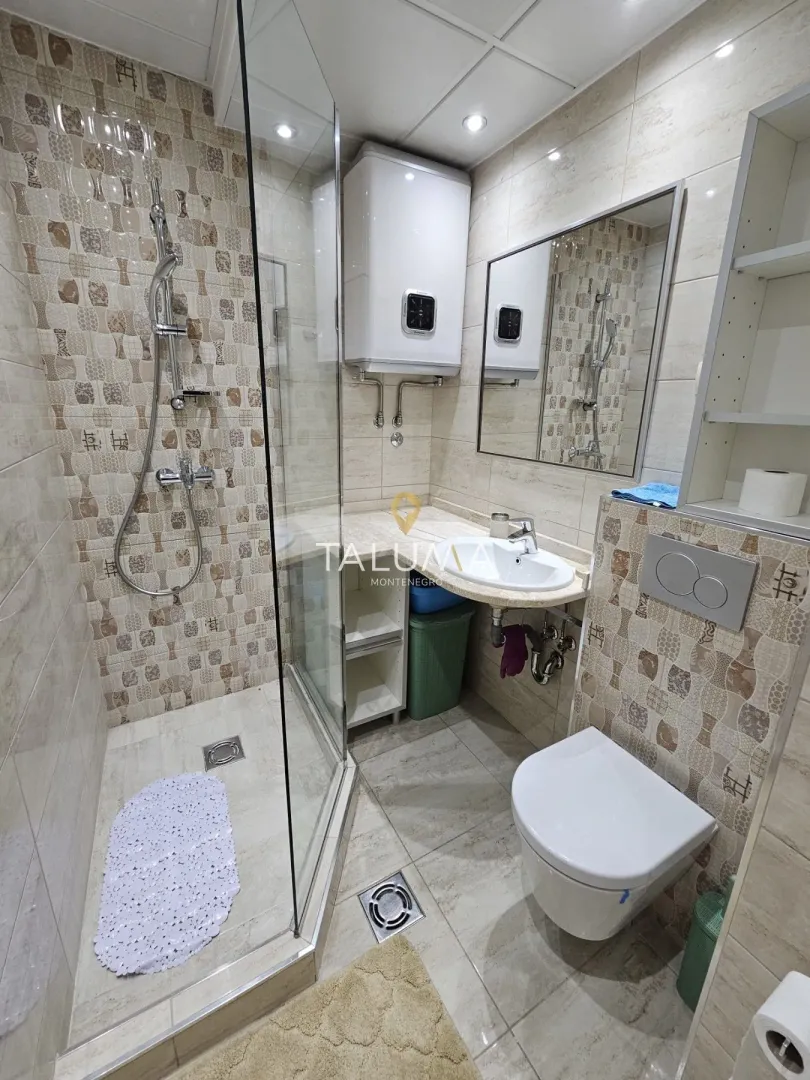 Rent, three bedroom apartment, 100m², Blok 6, Podgorica