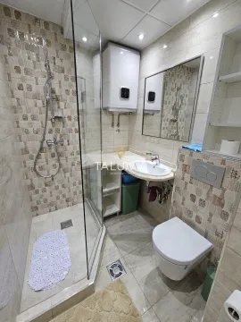 Rent, three bedroom apartment, 100m², Blok 6, Podgorica - image 8