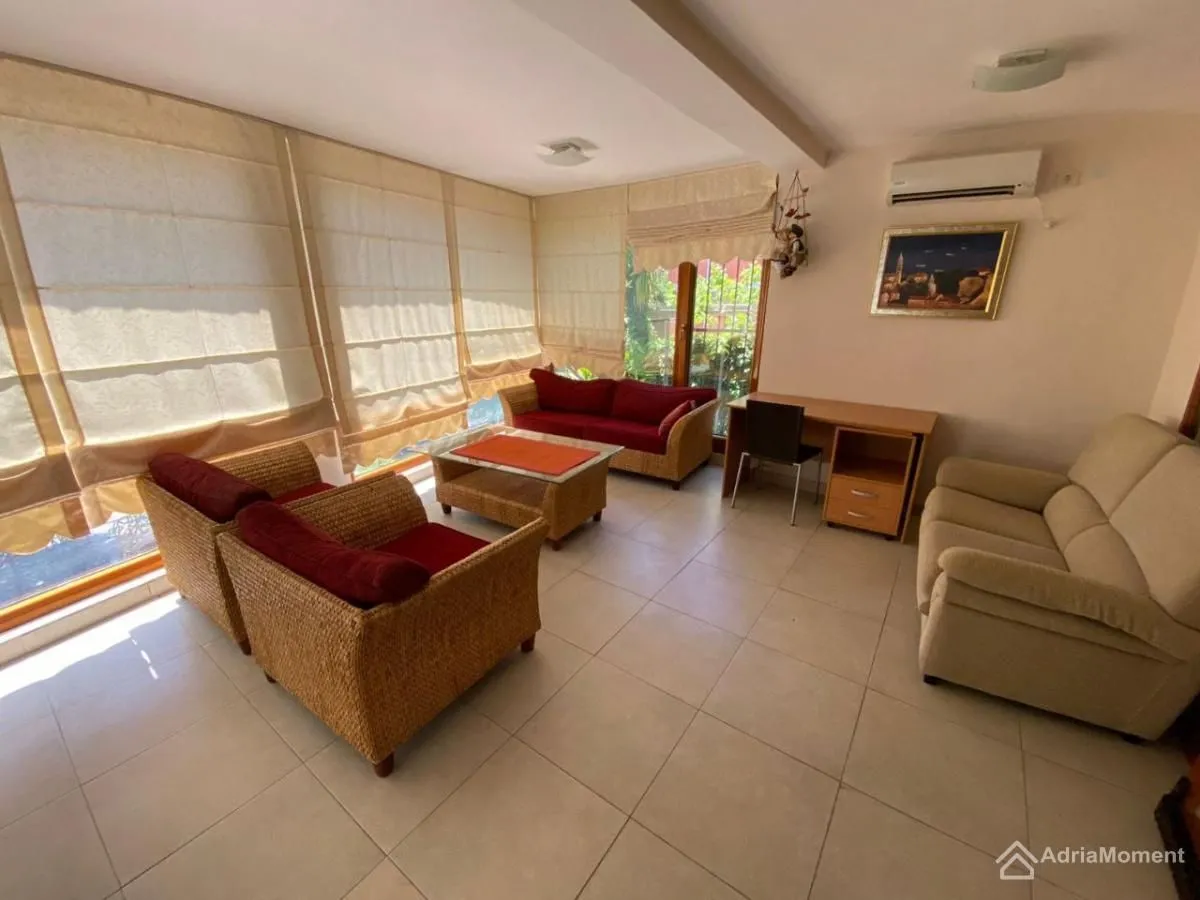 Prodaja, kuća, 217m², Petrovac, Budva