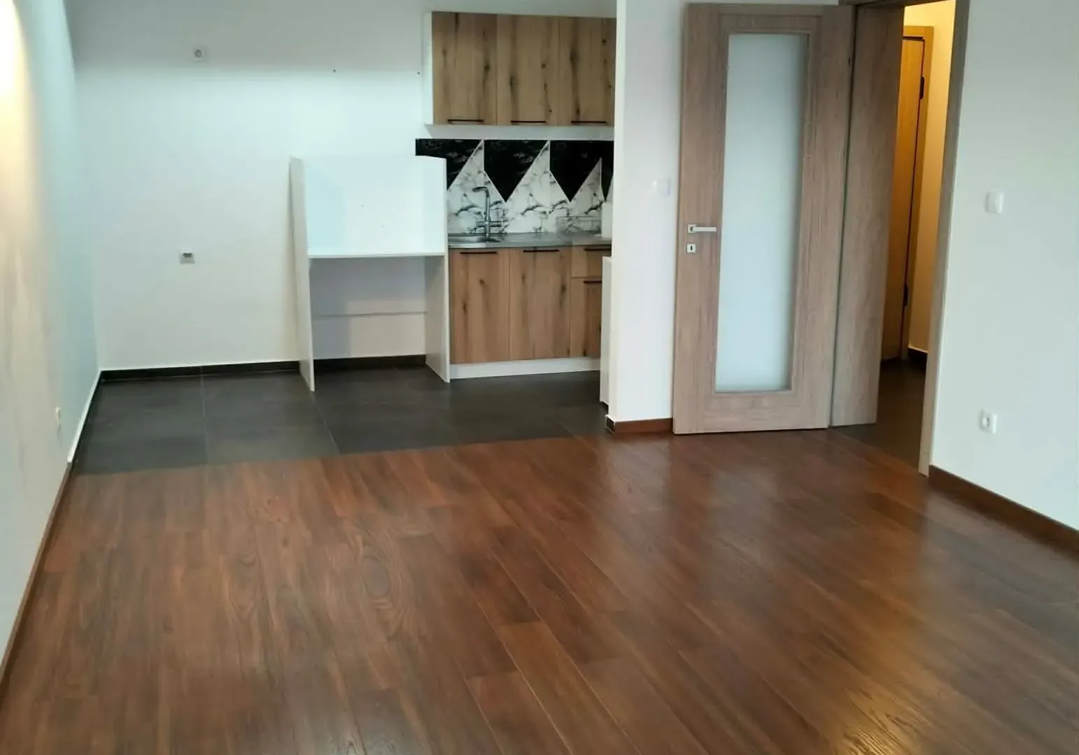 Izdavanje, dvosoban stan, 69m², Master Kvart, Podgorica