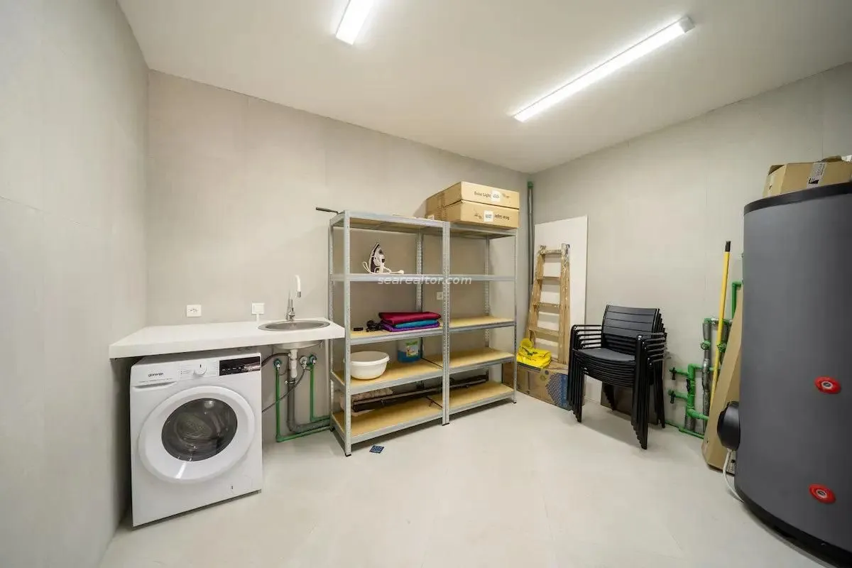 Prodaja, kuća, 223m², Reževići, Budva