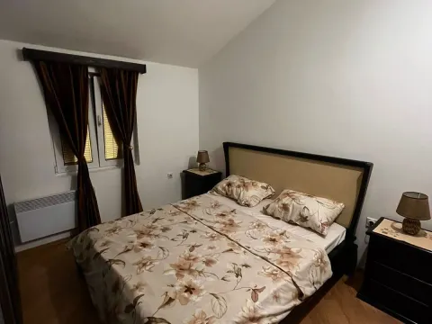 Izdavanje, trosoban stan, 84m², Mažina, Tivat - image 2